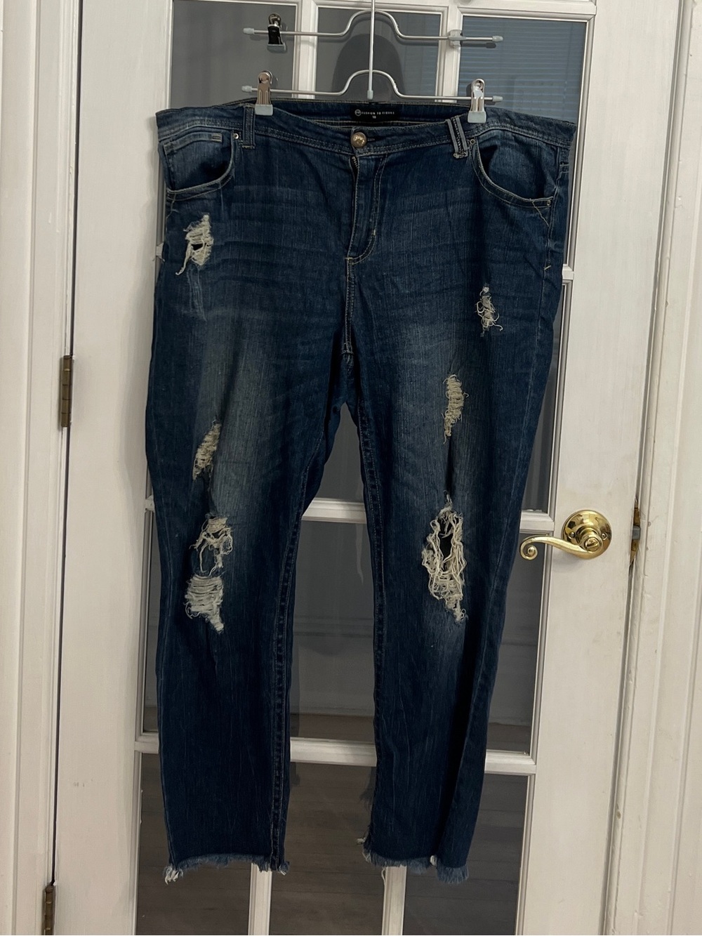 FASHION TO FIGURE Women's Dark Wash Distressed High Rise Skinny Jeans Plus Size